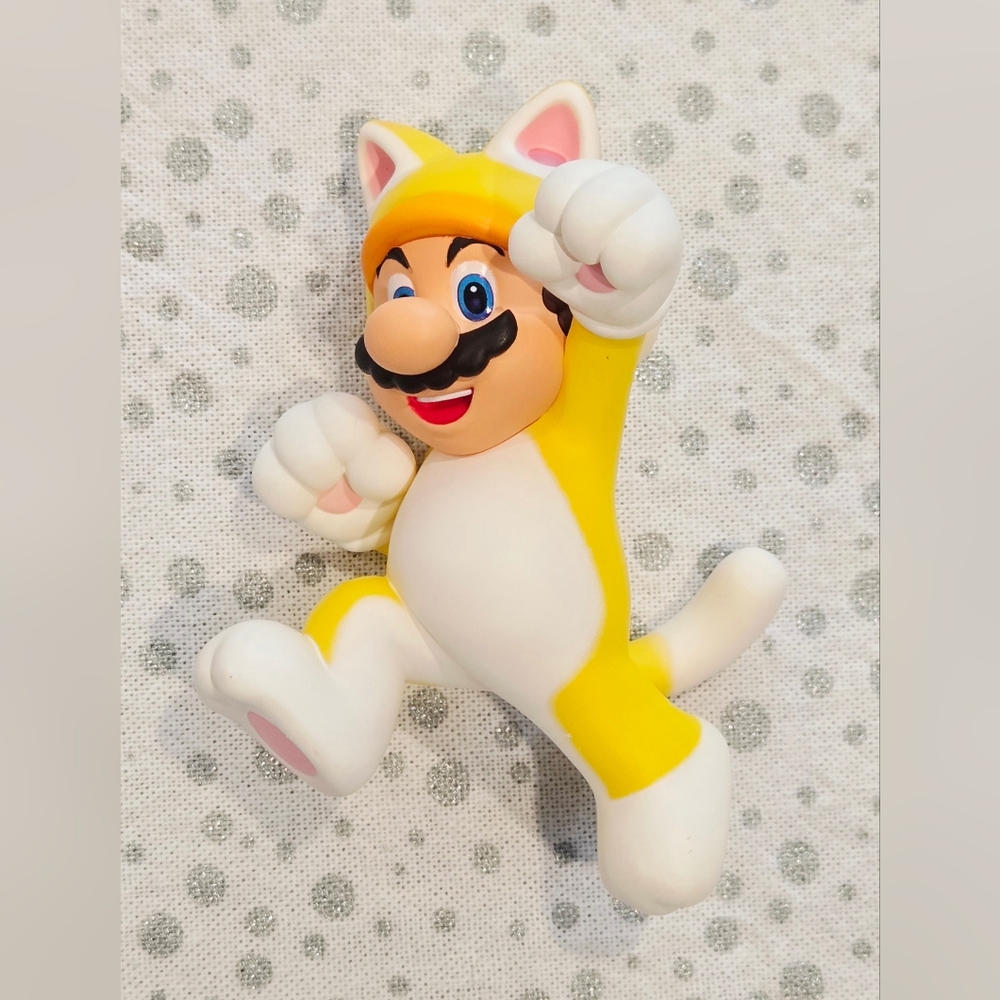 Hallmark Keepsake - Super Mario - Cat Mario